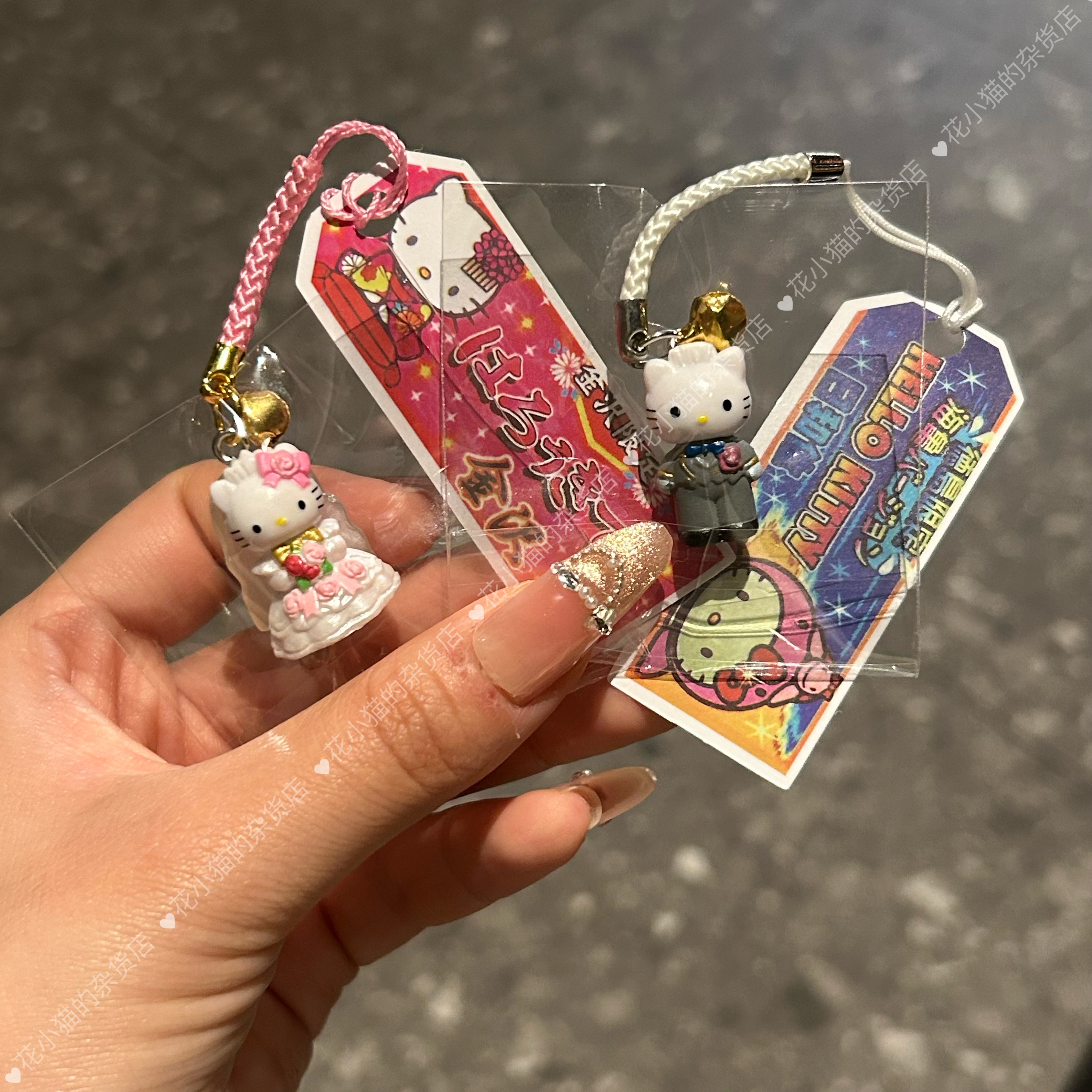 thumbnail for Japanese limited edition Hello Kitty wedding model mini pendant and cute pendant for girlfriends and couples