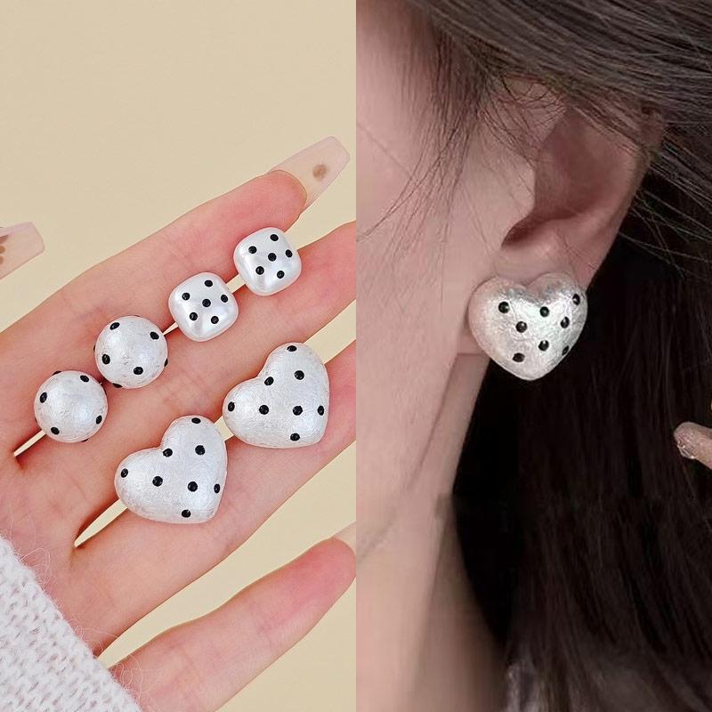 温柔气质棉花珍珠波点爱心耳钉女