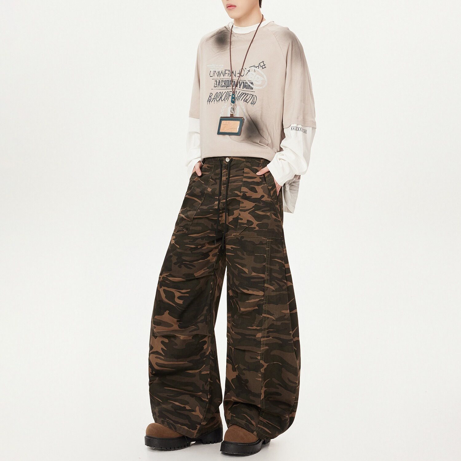 美式迷彩阔腿弯刀牛仔裤女春秋新款高街复古裤子宽松百搭长裤男潮