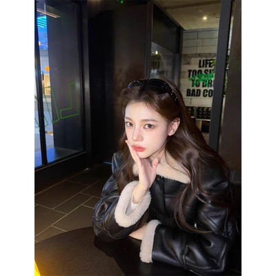 秋冬短款皮衣羊羔毛皮毛一体厚外套女冬加厚甜酷穿搭机车服冬季潮
