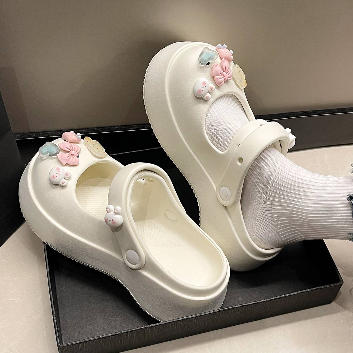 女式洞洞凉鞋包头女士夏天医护专用两用沙滩鞋厚底外穿凉拖鞋时尚