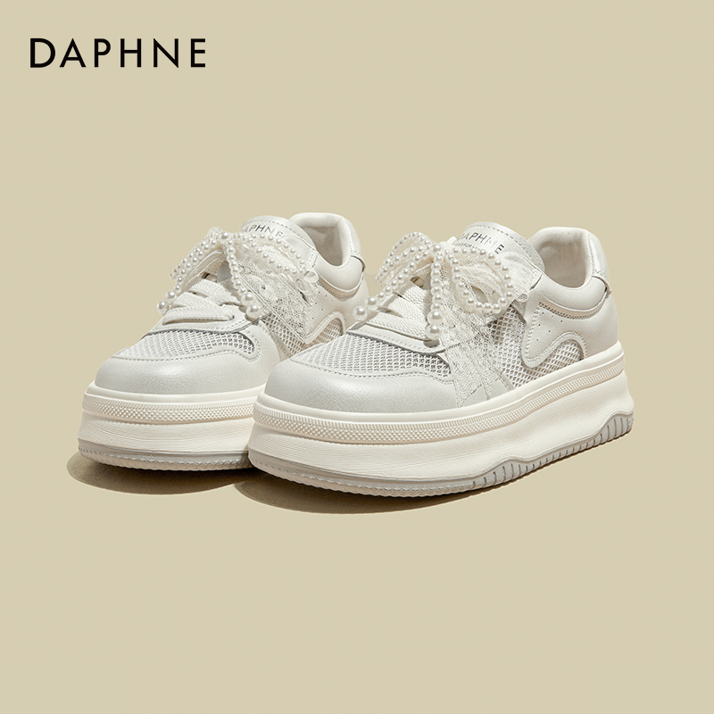 达芙妮2025春季新款透气休闲板鞋