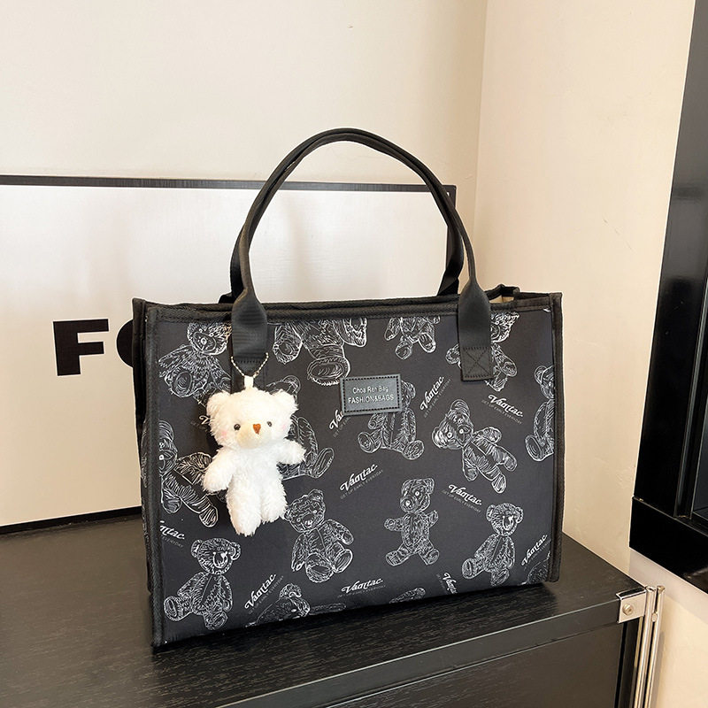 大容量帆布托特包女2024日系卡通手提购物袋通勤包外出旅行妈咪包