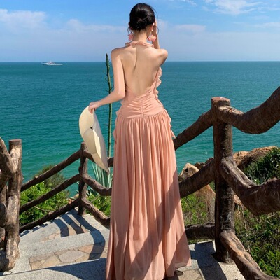 无袖V领挂脖连衣裙温柔气