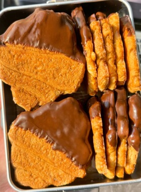 被压扁的可颂！巧克力可颂牛角包早餐法式面包饼干下午茶网红零食