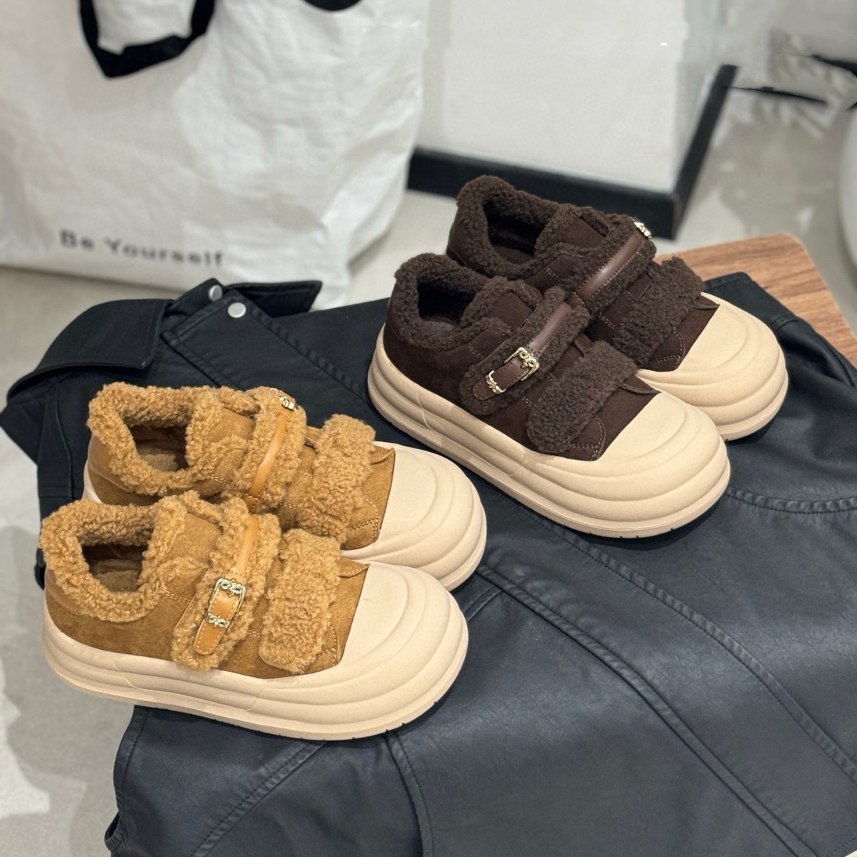 真皮厚底羊羔毛休闲棉鞋女2025冬
