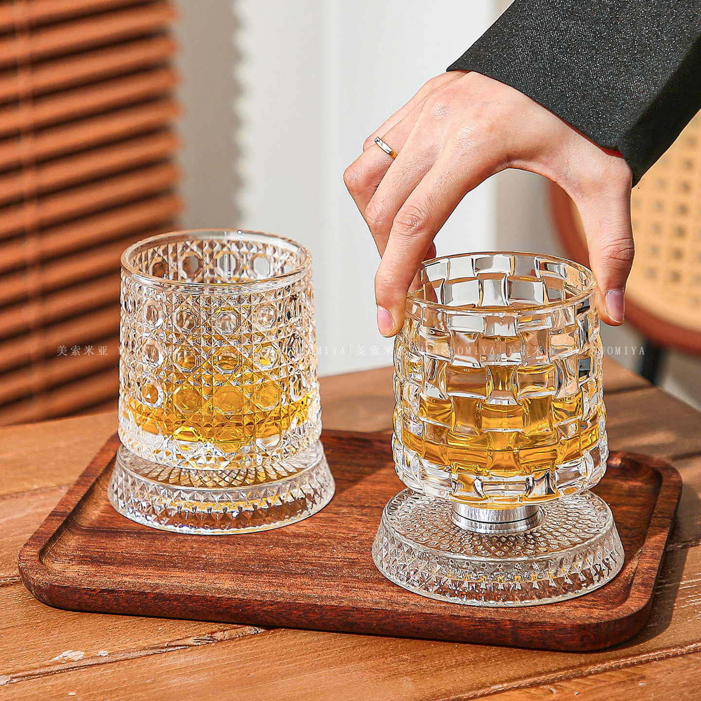 威士忌旋转酒杯高级感转转杯网红