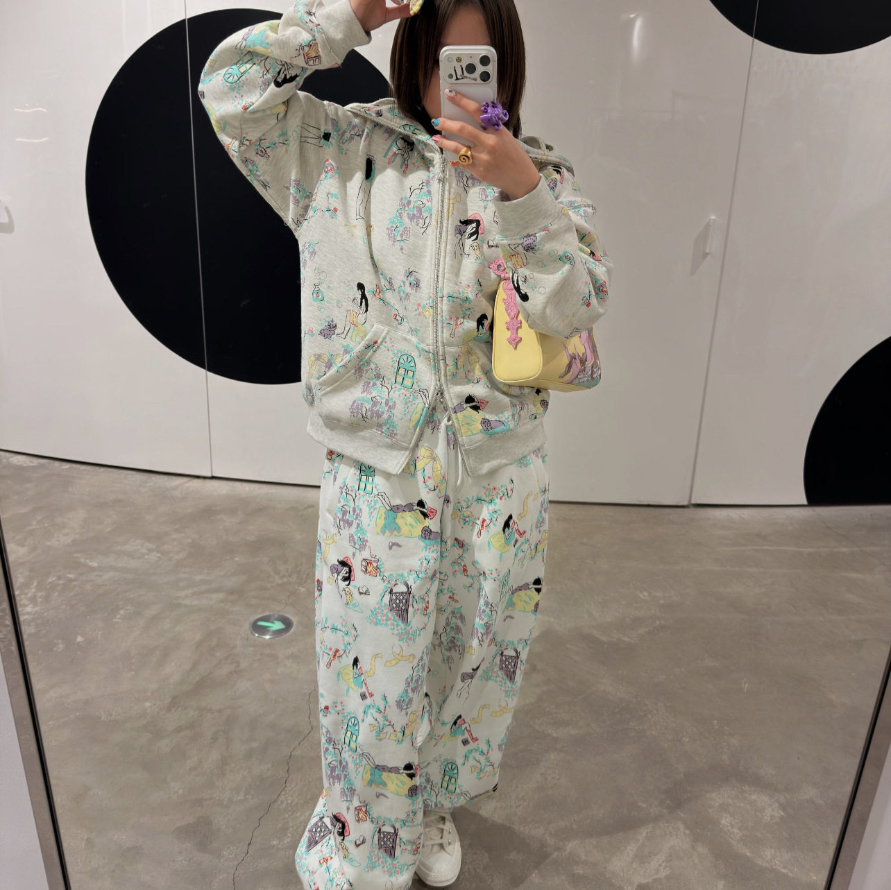 ashley w涂鸦碎花多面具款连帽卫衣外套休闲长裤套装女26春新款