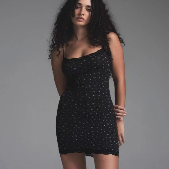 IAMUBABA卡戴珊SKIMS FITS EVERYBODY花纹蕾丝紧身收腹吊带裙