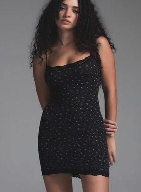 IAMUBABA卡戴珊SKIMS FITS EVERYBODY花纹蕾丝紧身收腹吊带裙