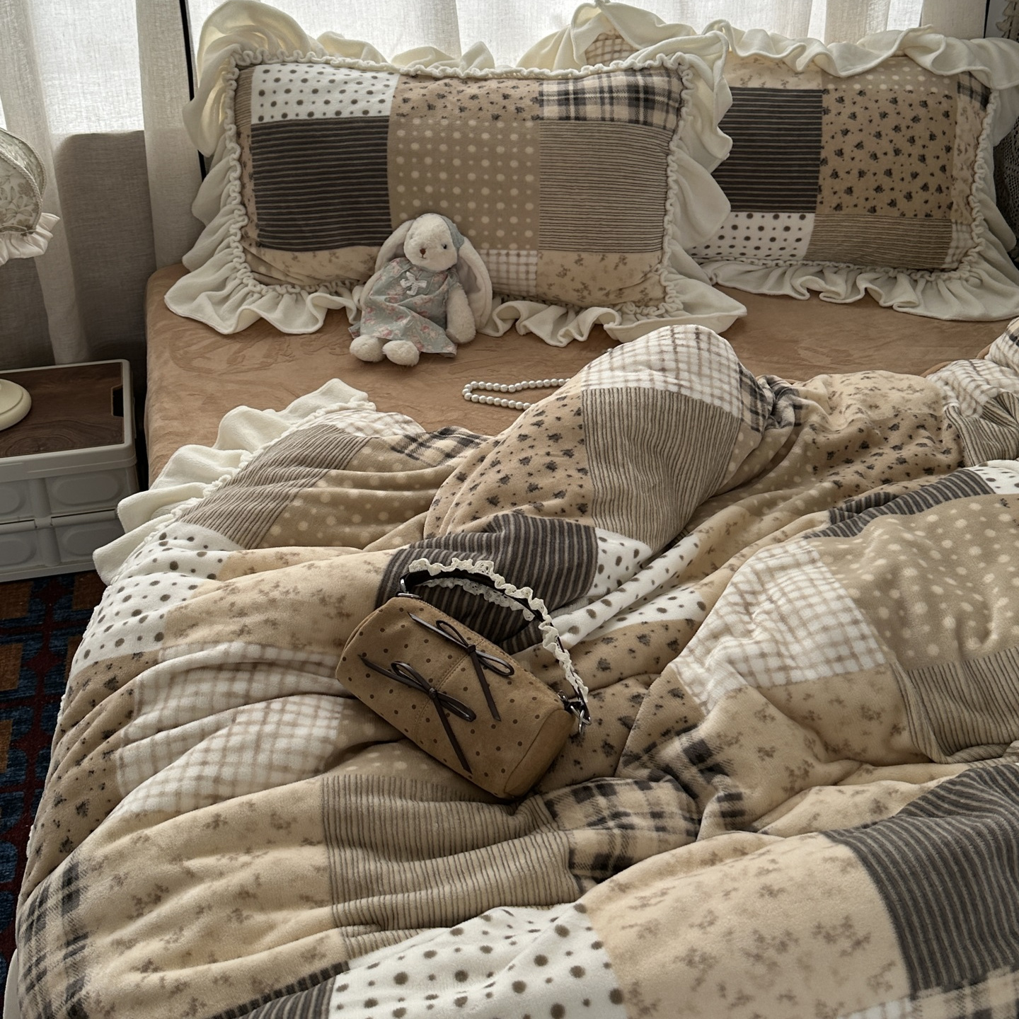 無绵丨法式花边牛奶绒冬天四件套