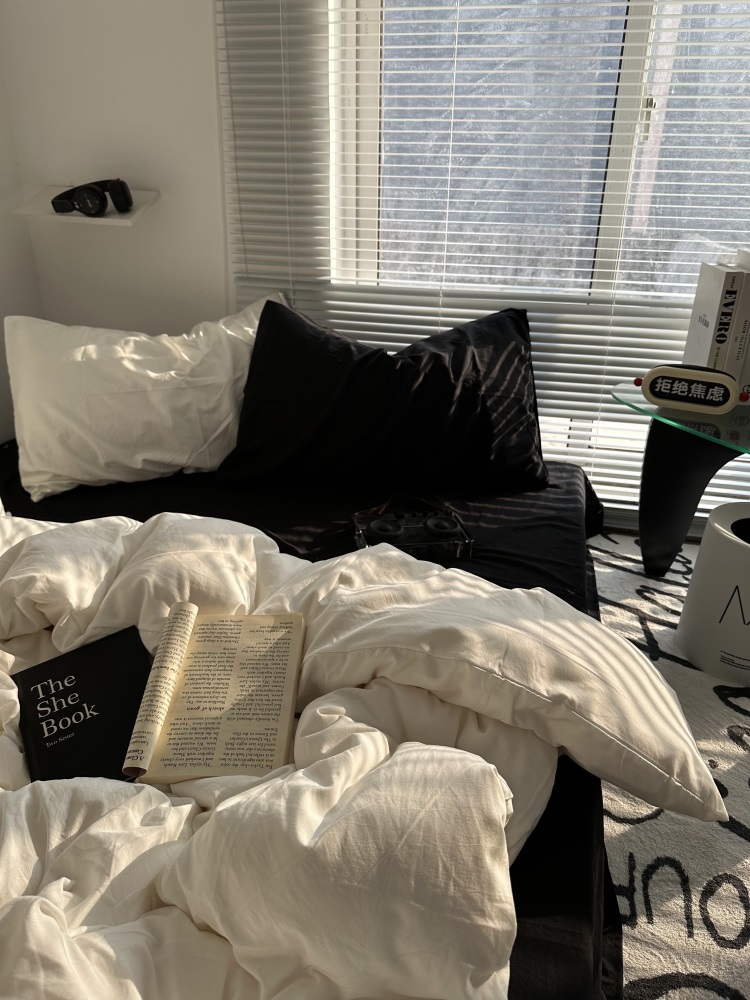 简约ins奶白黑色水洗棉四件套1.8