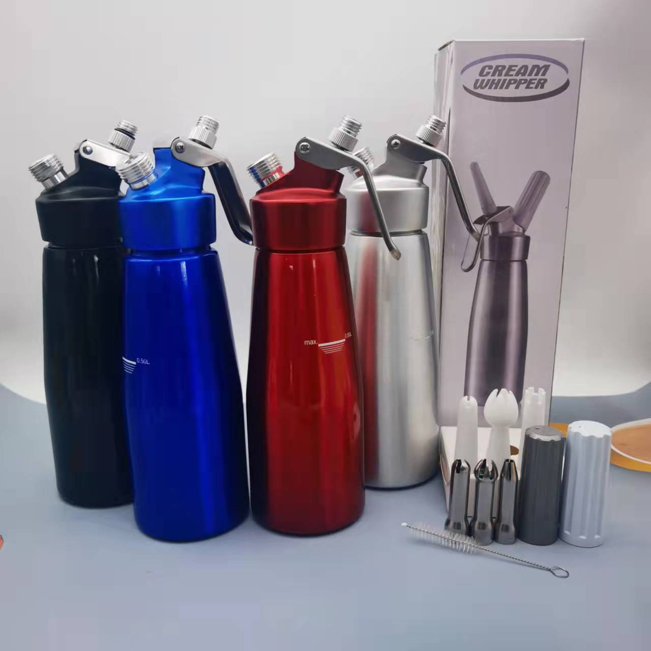 厂家批发铝制 奶油枪发泡器 鲜奶油发泡器奶油裱花枪气罐 虹吸瓶