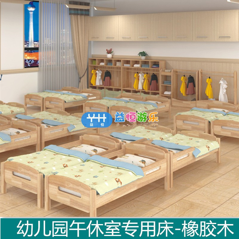 幼儿园橡木移动衣帽架收纳柜