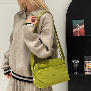 Colorful Fox新款超轻便多层斜挎包女百搭斜挎帆布包休闲单肩包女