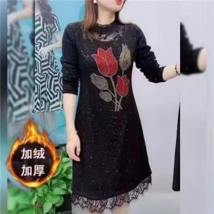 加绒加厚保暖连衣裙女秋冬款气质遮肉镂空烫钻百搭打底裙子女
