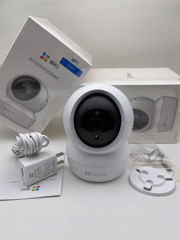 萤石xp1 4mp手机家用无线wifi网络远程360度旋转通话监控器摄像机