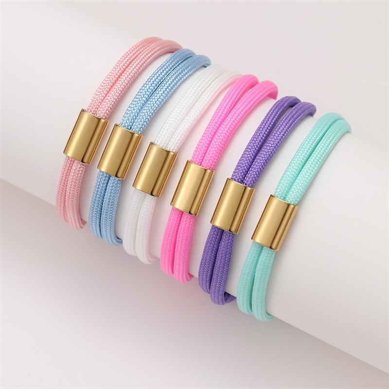 Simple Versatile Stainless Steel Bracelet with European Amer