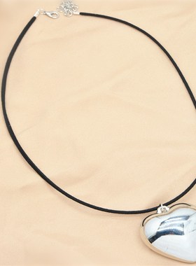 Heartshaped Pendant Necklace Geometric Choker Punk Style for