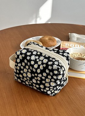 3D Makeup Bag Large Capacity Wash Bag Sundries Bag Portable