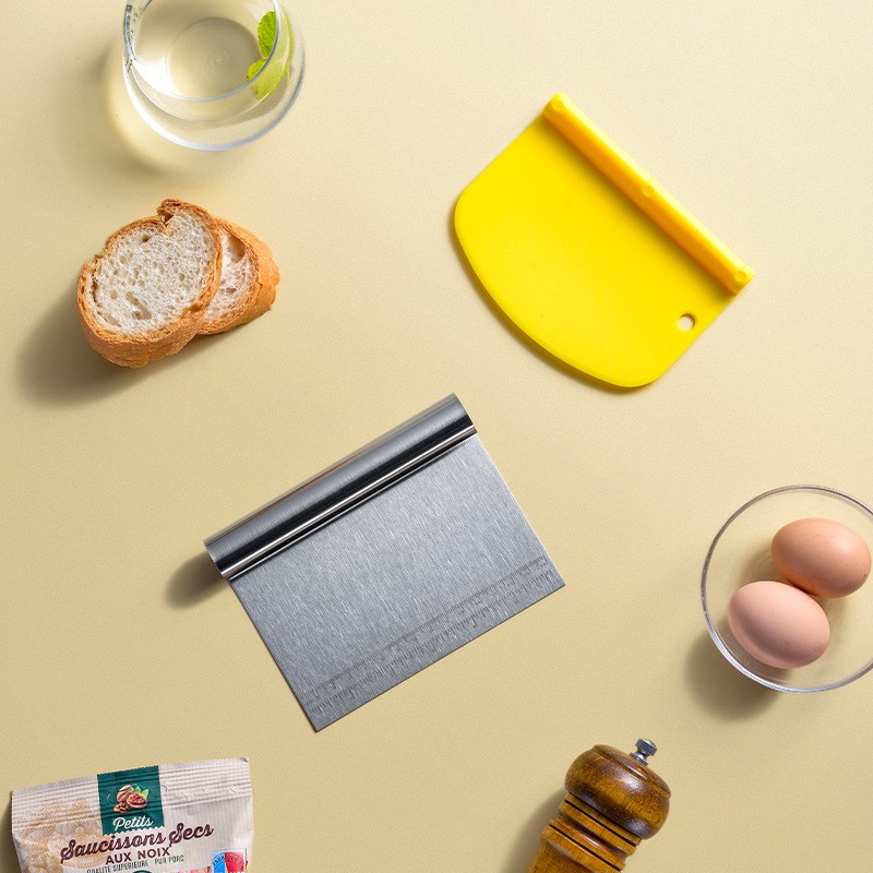 2in1 Stainless Steel Flour Cutter with ScaleMultifunctional