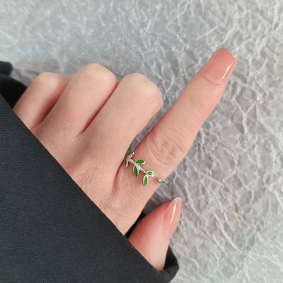 Vintage Cloisonne Green Leaf Ring for Women RetroCloisonneLe