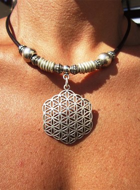 Hollow Pattern Alloy Pendant Collarbone Chain Hollow Pattern