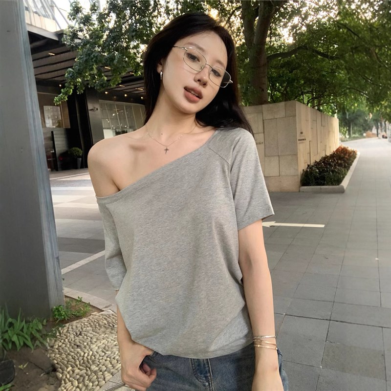Sassy Slanted Shoulder Tee 2025 Summer Casual Irregular Soli