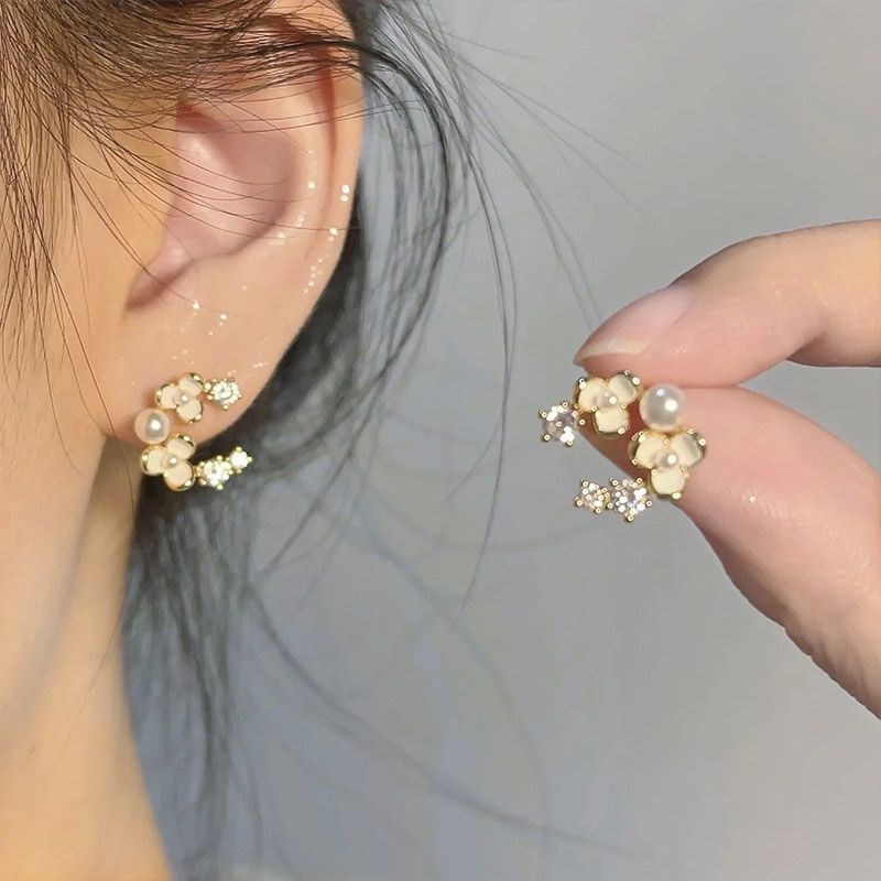 Designer Floral Earrings for Girls 2025 Chic unique retroChi