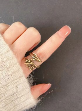 Heavy Duty Vintage Gold Dragonfly Ring for Women Light Luxur