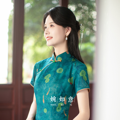 绿色旗袍新中式国风巨好看