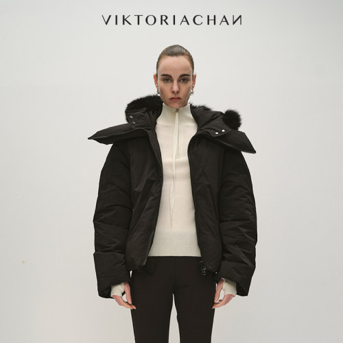VIKTORIACHAN秋冬成衣系列 翻领短款连帽羽绒服保暖泡芙面包服女