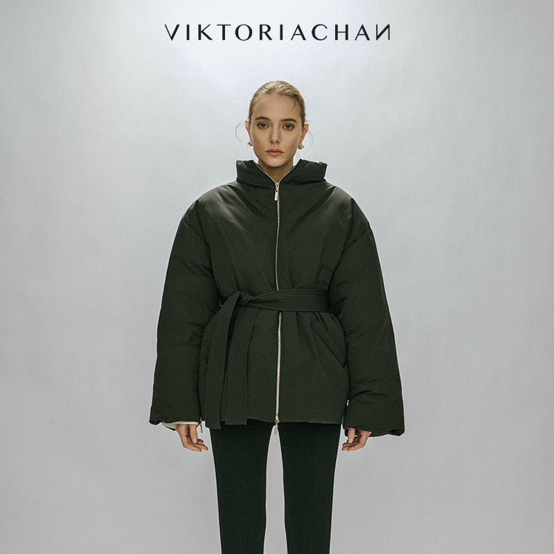 VIKTORIACHAN立领落肩羽绒服