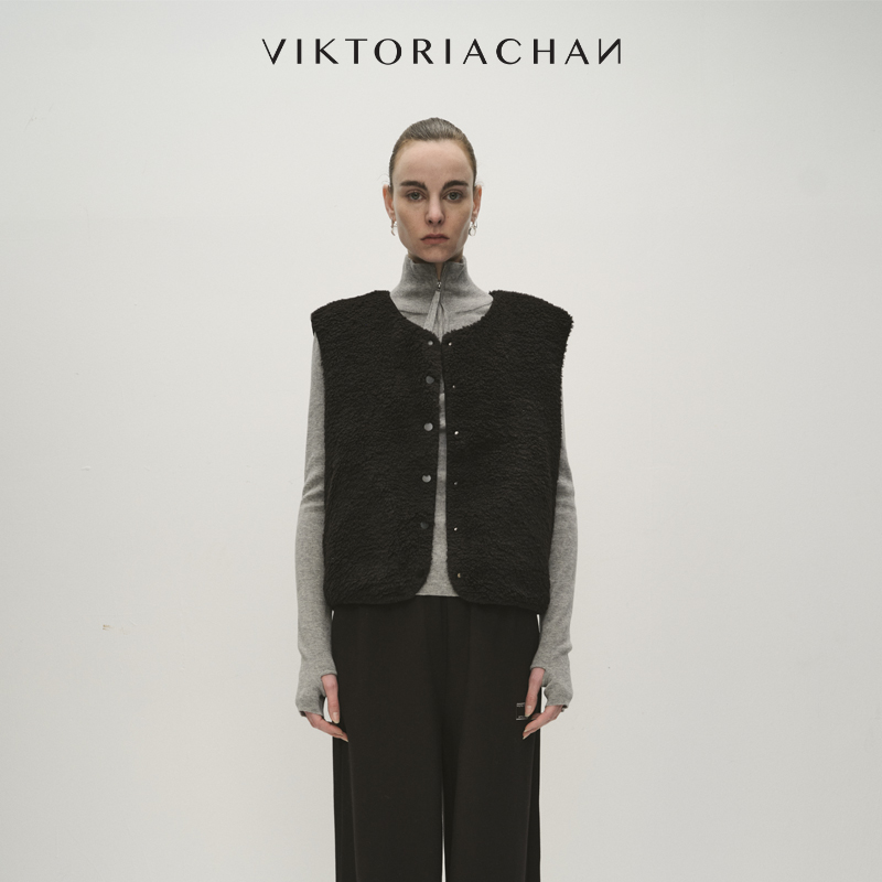 单排按扣摇粒绒加厚无袖背心