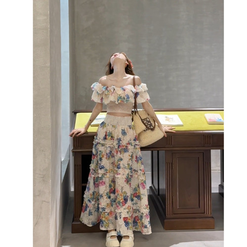 七分糖 海边度假穿搭套装女夏碎花一字肩上衣半身长裙两件套