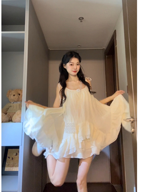 Seven 七分糖 法式白色吊带连衣裙子女夏海边度假气质沙滩裙套装