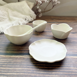 日式花瓣小碗调料碗咖啡杯小菜碗甜品碗小食碗花形陶瓷迷你碗