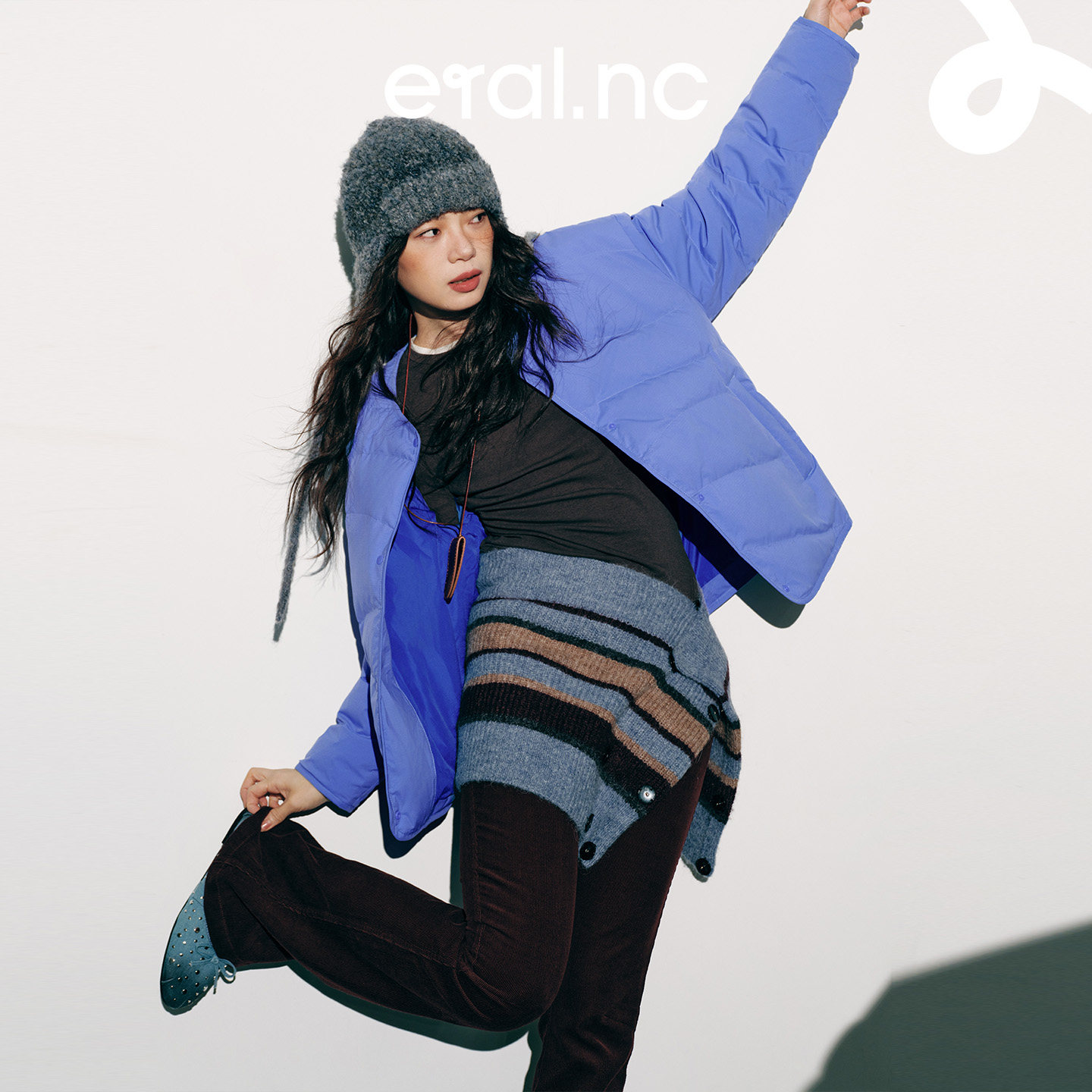 eral nc星迹002都市通勤浪花绗线无领轻薄短装羽绒服女生宽松廓形