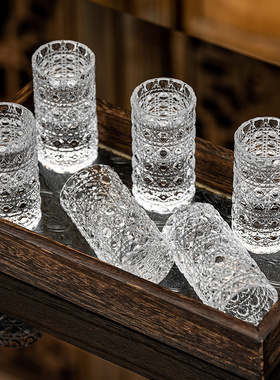 浮雕宝石白酒杯家用轻奢高档分酒器具盅一口小子弹烈酒shot杯套装