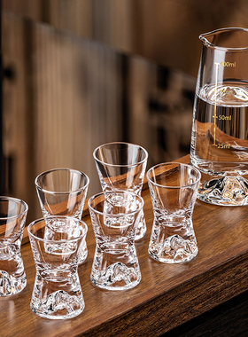 创意水晶冰山白酒杯家用轻奢高档一口小子弹杯带刻度分酒器具套装