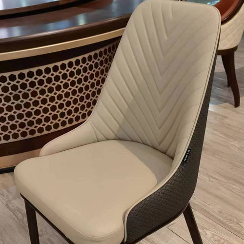 现代简约真皮餐椅菱格纹靠背酒店桌椅奶茶色家用椅子