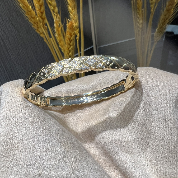 珠宝高级定制18K黄金白金小香风半满天然钻石菱格cococrush手镯