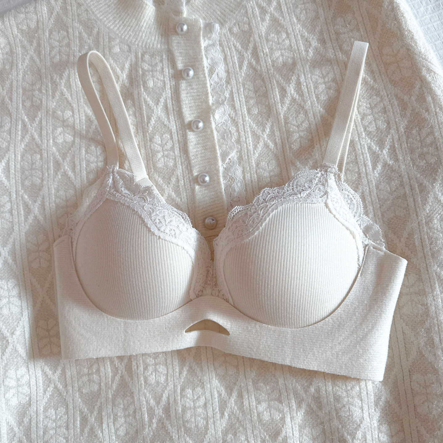 蕾丝性感磨毛内衣女小胸聚拢