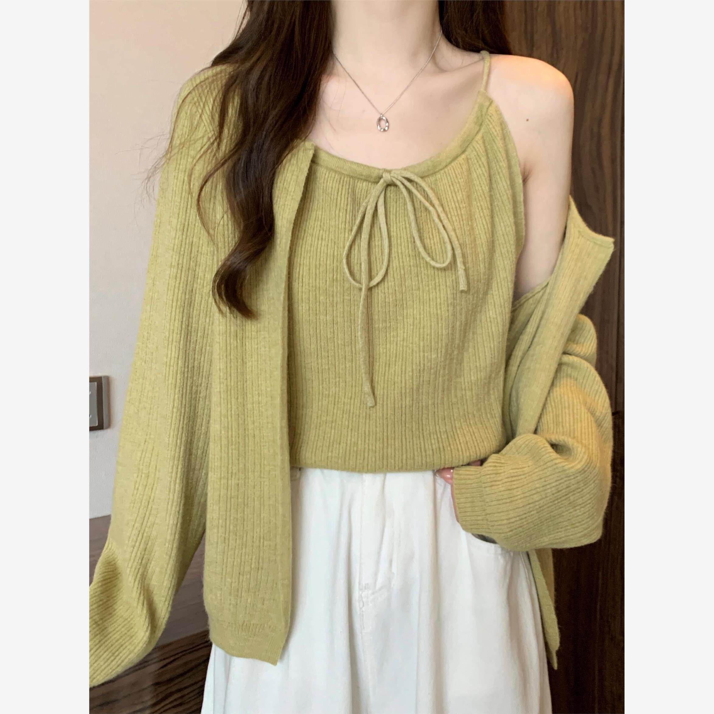 大码秋装新款温柔系带吊带背心套装女胖mm气质百搭开衫上衣两件套