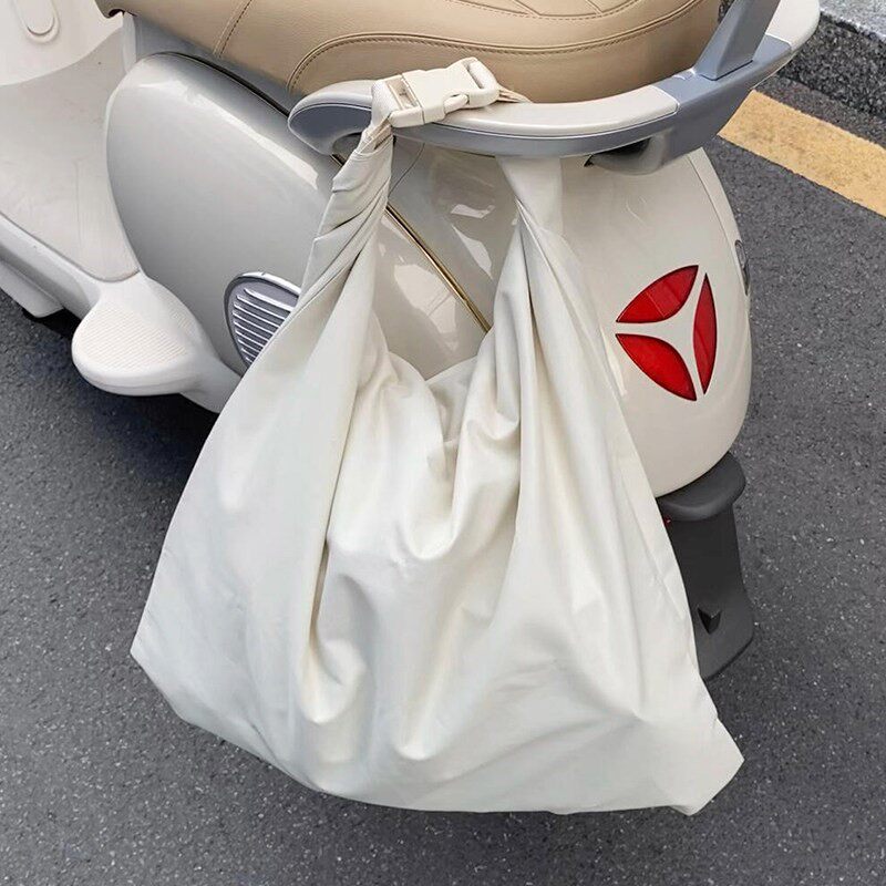 电动车头盔挂包户外骑行360度防水大防盗密码锁收纳袋放东西神器