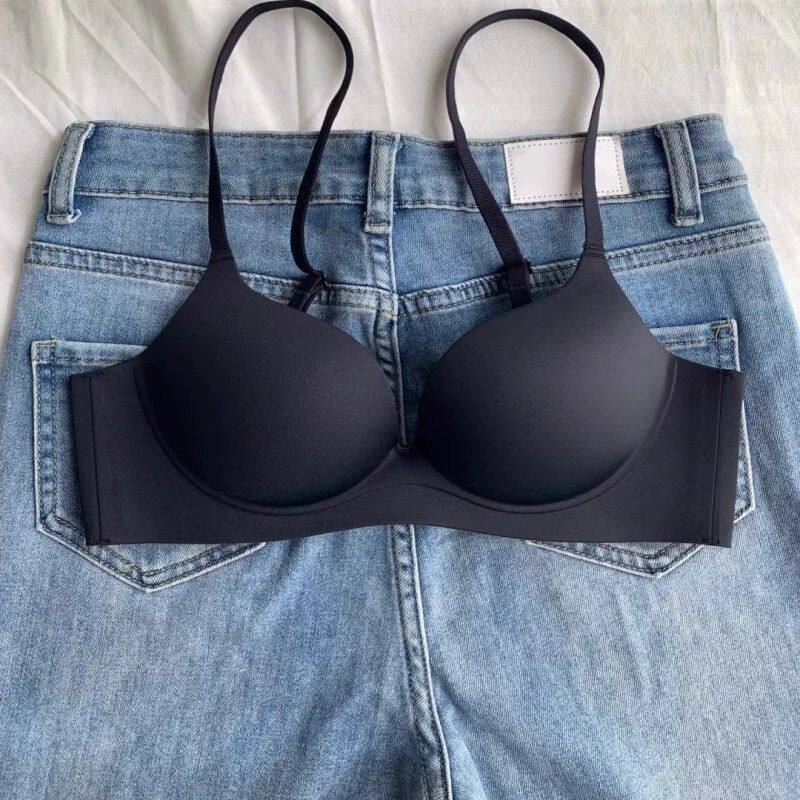 无痕裸感一片式内衣女小胸聚拢显大收副乳防下垂无钢圈文胸罩夏季