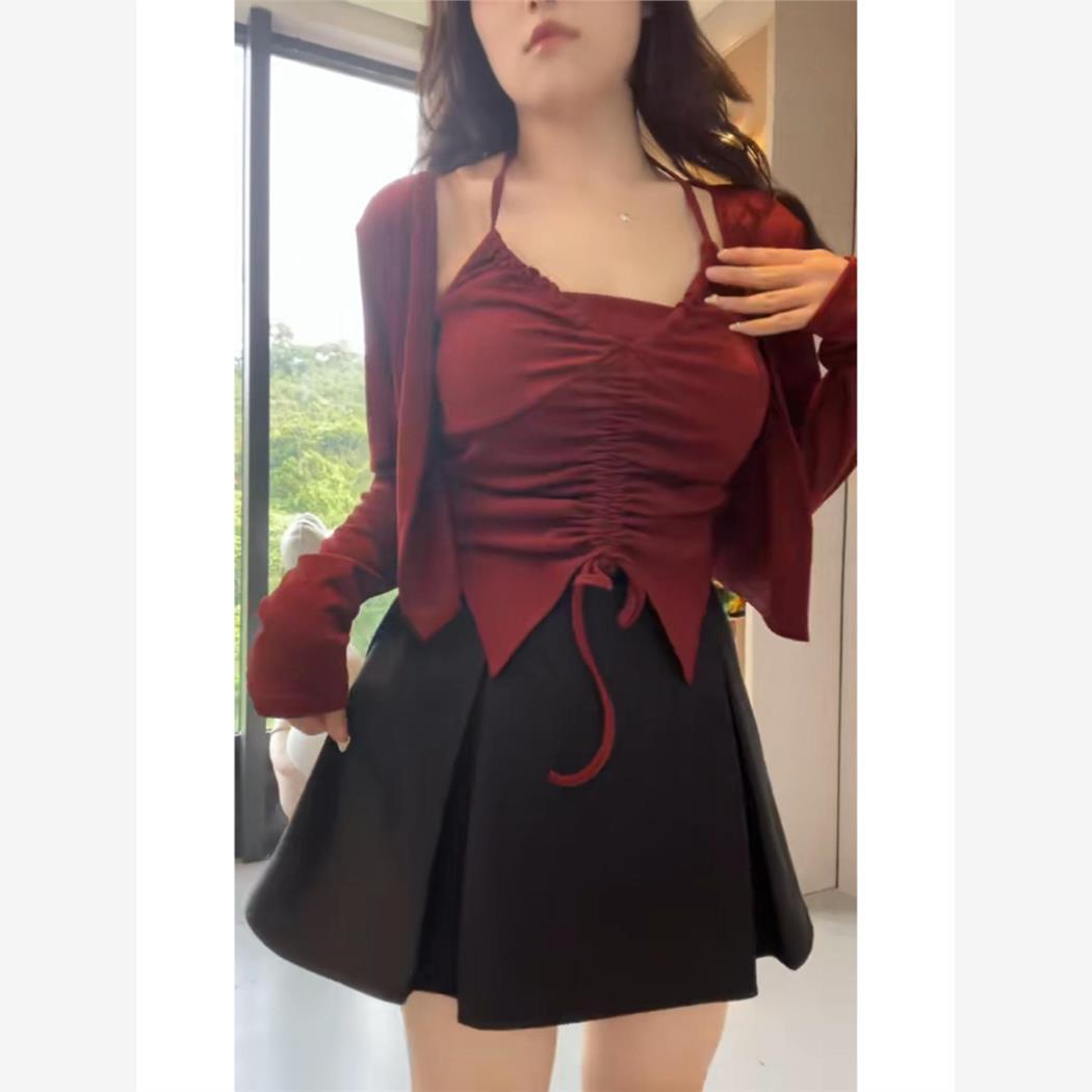加码微胖纯欲望春秋季女性套装胖mm显瘦性感别致拉绳吊带开衫覆盖