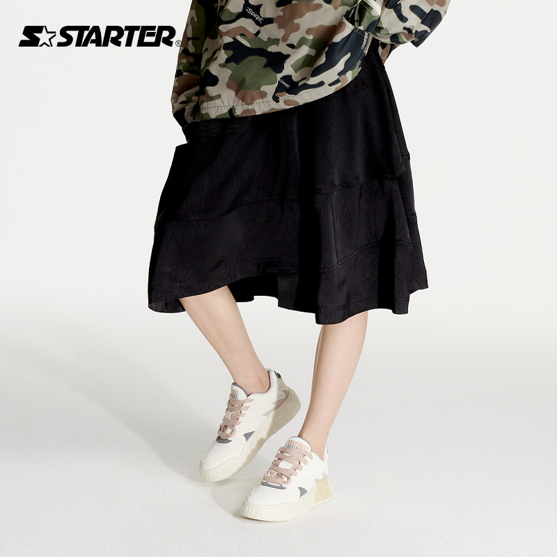 STARTER | 半身裙女款24年春季新款缎面抓皱宽松黑色运动休闲裙子