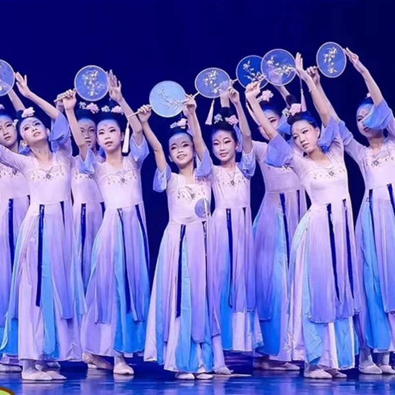 儿童古典舞演出服予君书胭脂妆江南少女春三月舞蹈服弄扇表演服