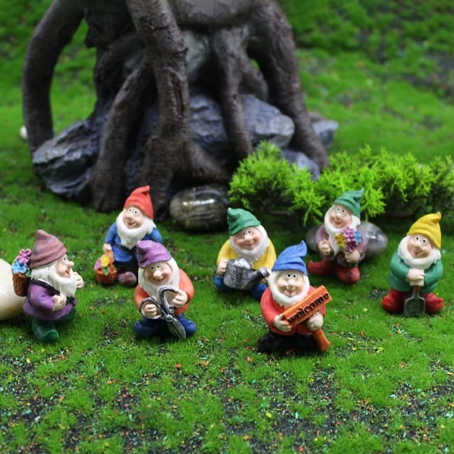 1 set Dwarf Gnome Statue Garden Courtyard Ornaments Fairy Re